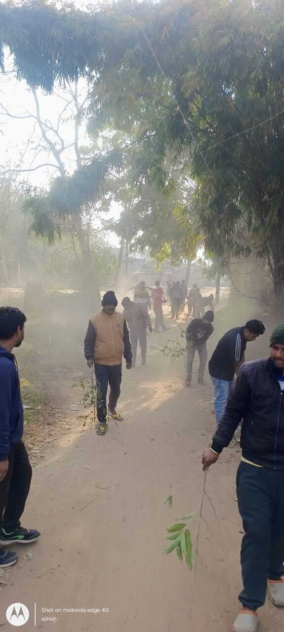 गांव को स्वच्छ रखने का संकल्प लिया