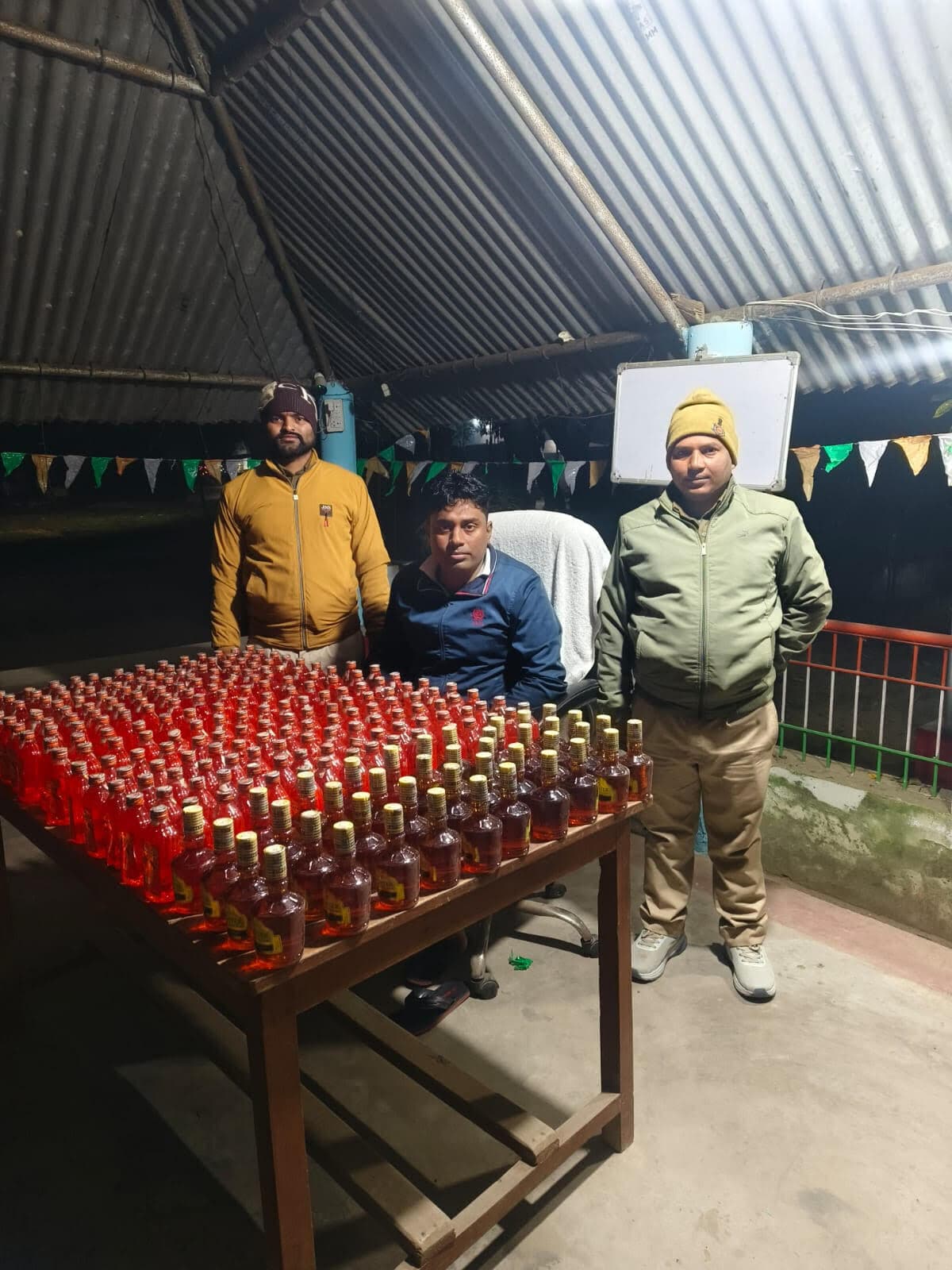 460 बोतल नेपाली शराब जब्त