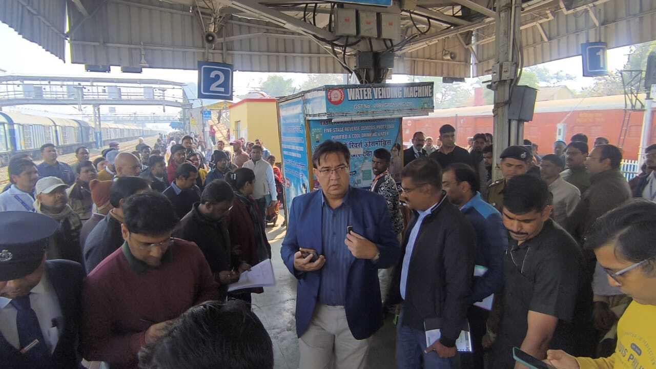 रेलवे यात्रा को बेहतर व सुखमय बनाने के लिए हमेशा रहती है तत्पर : डीआरएम