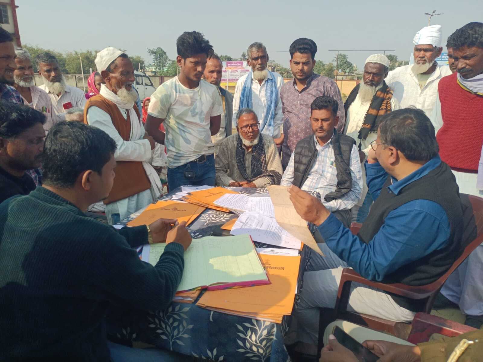 जनता दरबार में अंचलाधिकारी ने पांच मामलों का किया निष्पादन