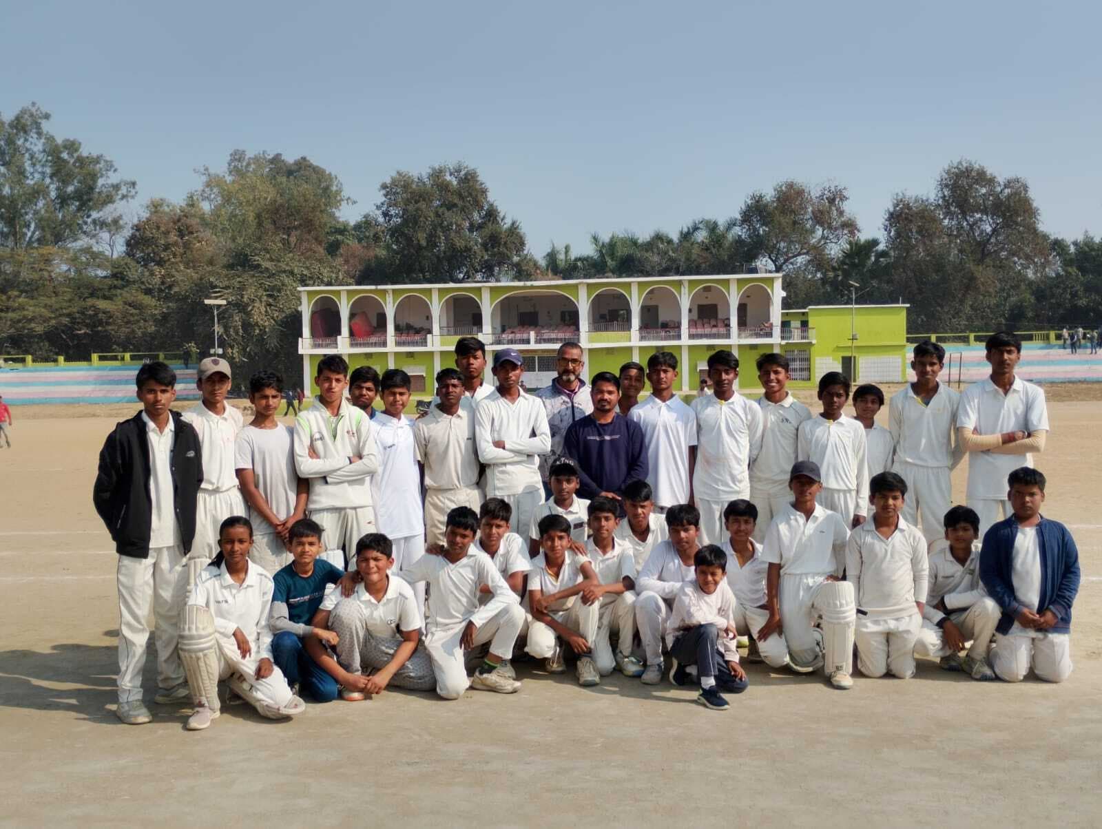 नीतीश के कप्तानी पारी से कैमूर क्रिकेट ने विनर को 23 रनों से हराया