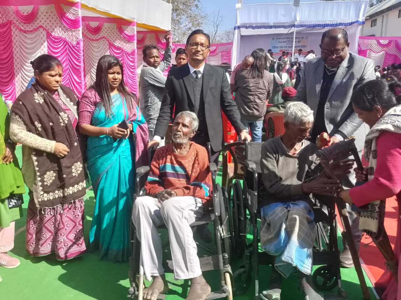 जिला के 7815 लाभुकों के बीच 7.10 करोड़ रुपये की परिसंपत्तियों का वितरण