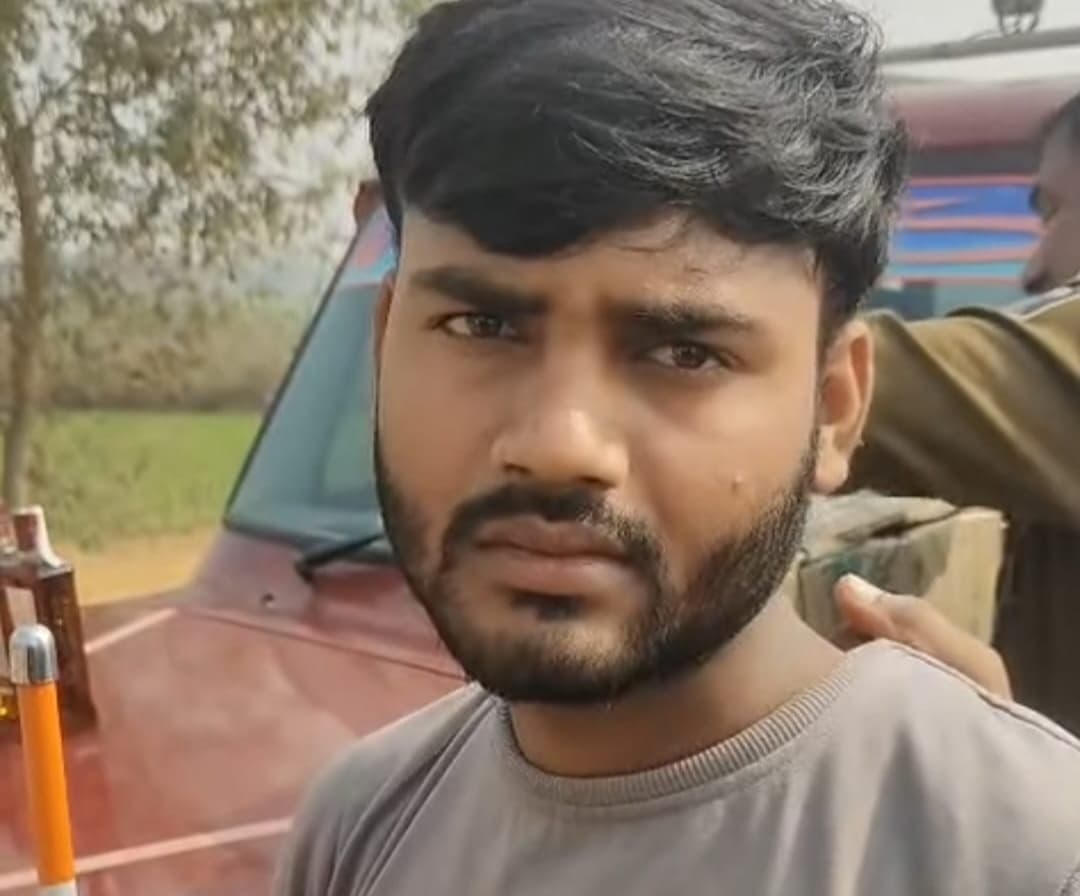 उत्पाद पुलिस ने बोलेरो से 240 बोतल अंग्रेजी शराब जब्त की, एक गिरफ्तार