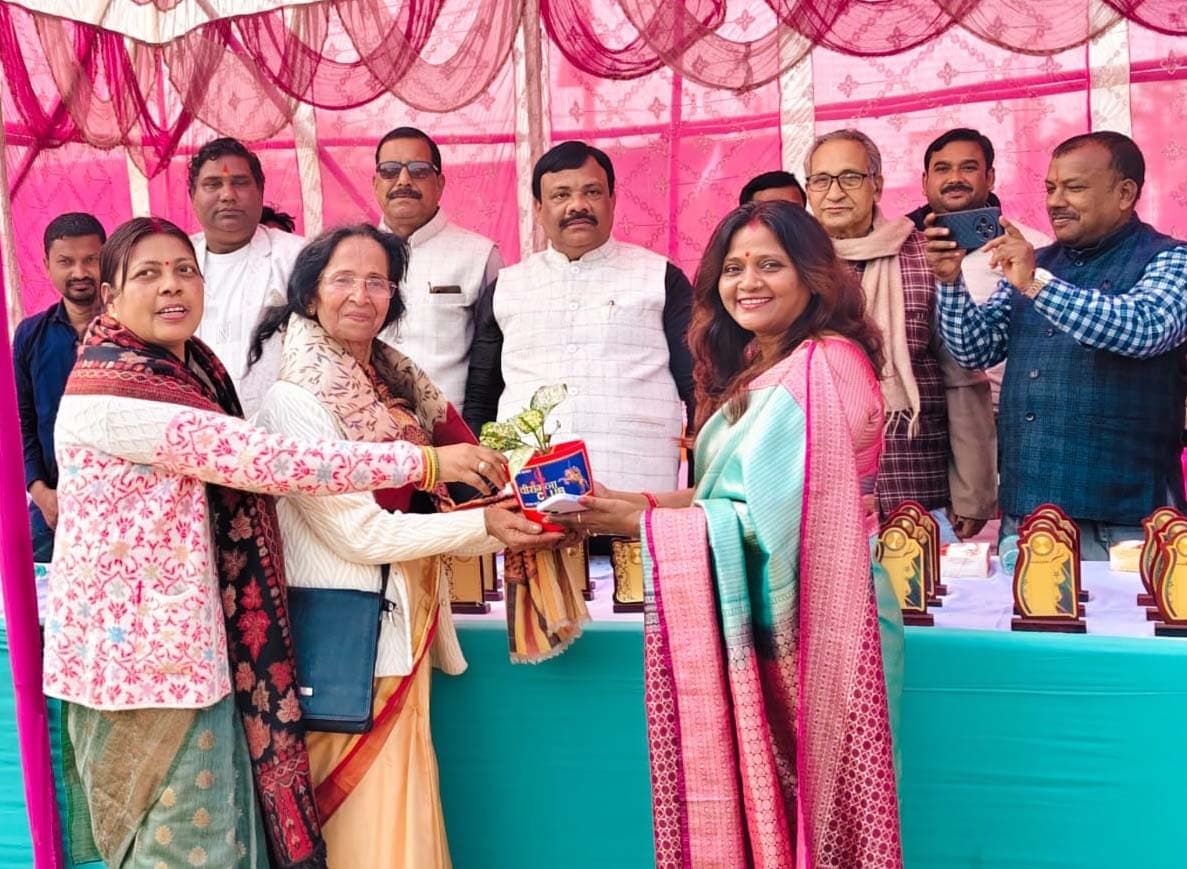 महादलित टोला में बच्चों के बीच प्रतियोगिता आयोजित