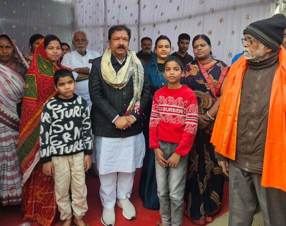 शोकाकुल परिवारों से मिलकर बंधाया ढांढस