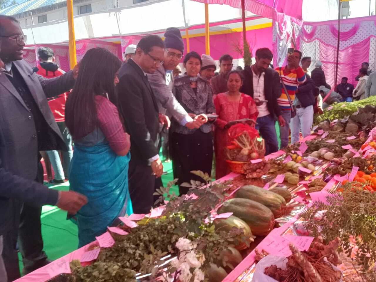 कृषि प्रदर्शनी का किया गया आयोजन