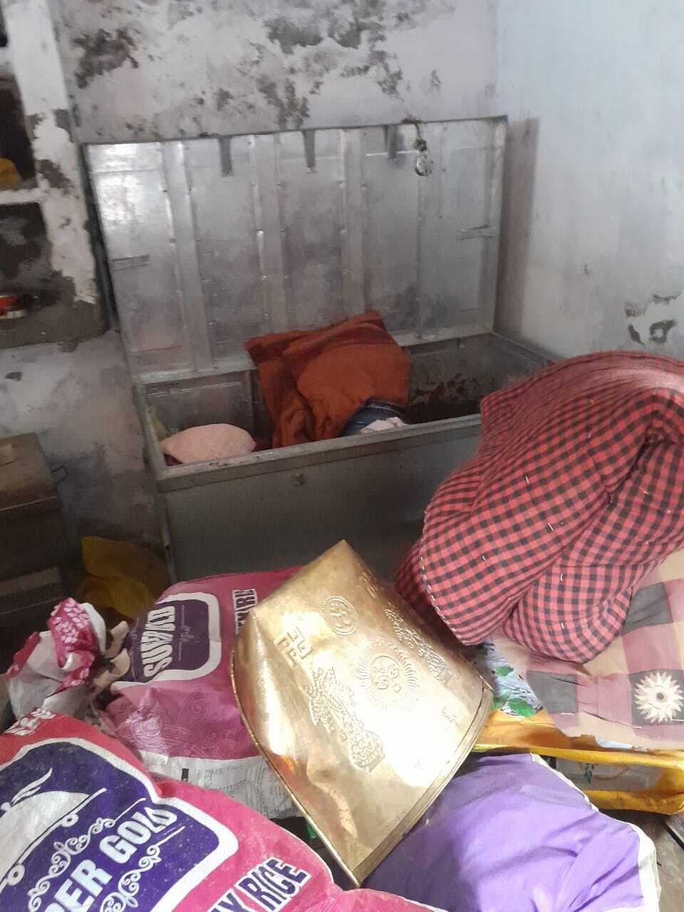 गोपलामठ गांव में दो बंद घरों के ताले तोड़ लाखों की संपत्ति ले उड़े चोर