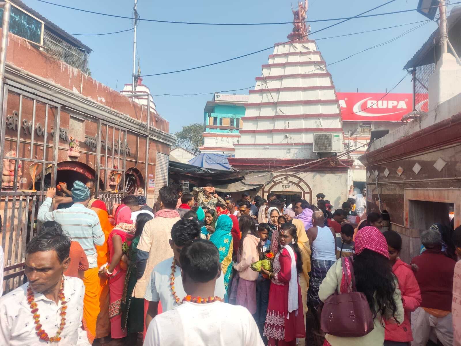 मौनी अमावस्या को 45 हजार भक्तों ने किया बाबा को जलाभिषेक