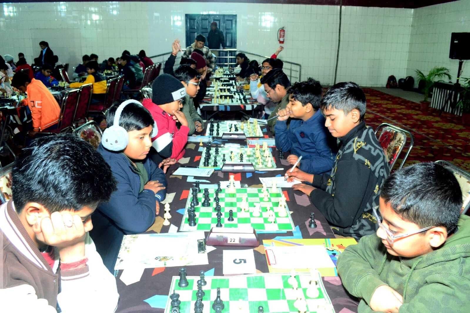 Kolhan level chess tournament at sabuj kalyan sangh : रोहन शांडिल्य विजेता व कुमार संकल्प बने उपविजेता