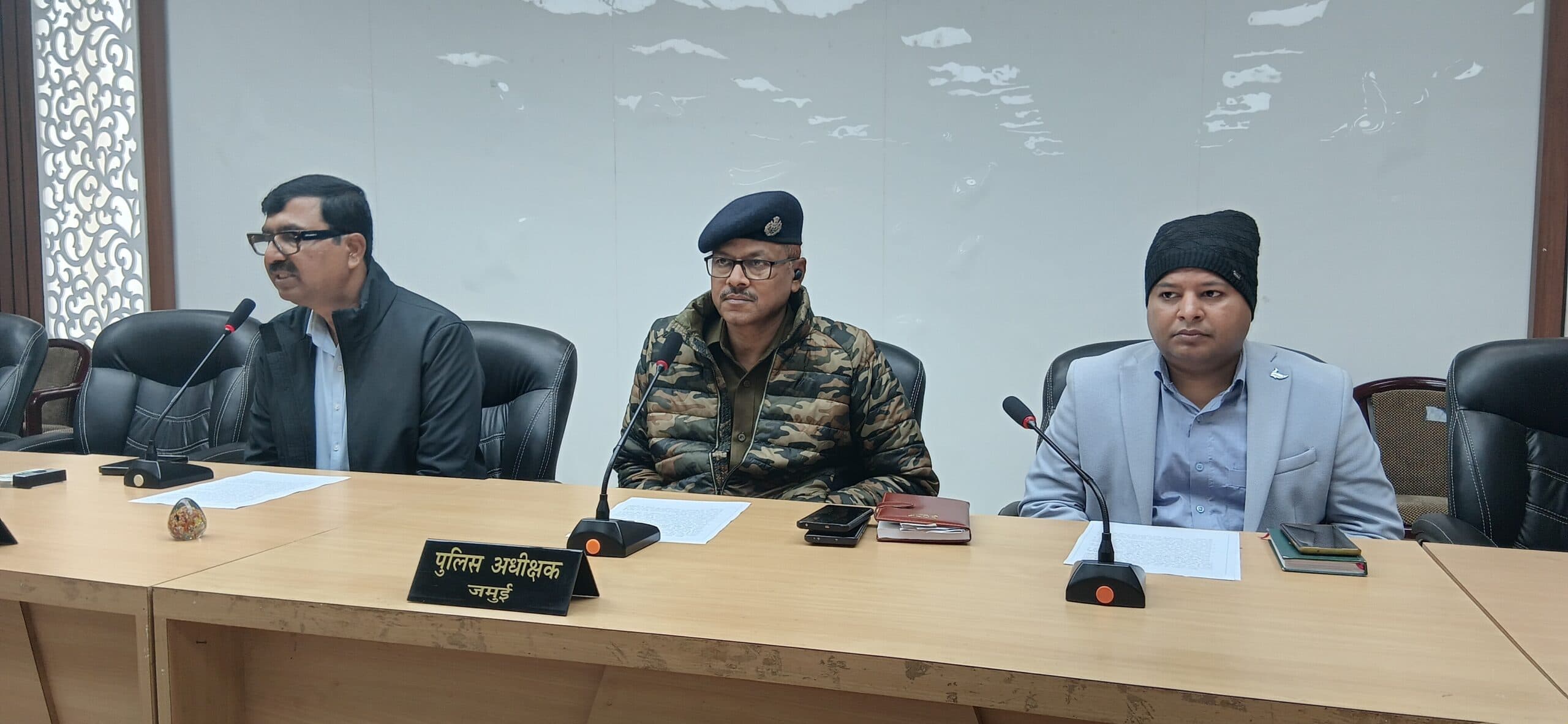 लोगों की समस्याओं का तय समय में होगा समाधान : डीएम