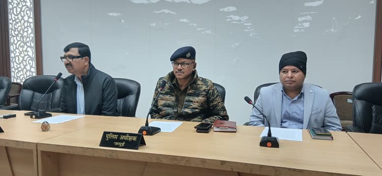 लोगों की समस्याओं का तय समय में होगा समाधान : डीएम