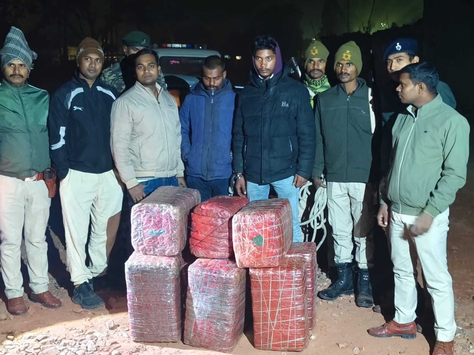 1.38 क्विंटल गांजा समेत कार जब्त , दो तस्कर गिरफ्तार