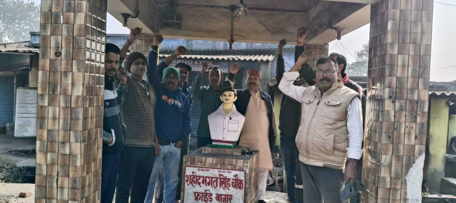 Bokaro News : गांधीनगर में भगत सिंह की प्रतिमा फिर तोड़ी