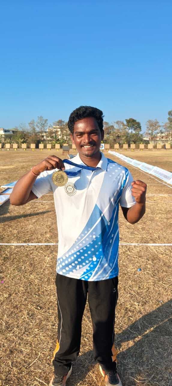 Seraikela Kharsawan News : खरसावां के समीर ने राष्ट्रीय प्रतियोगिता में जीता गोल्ड