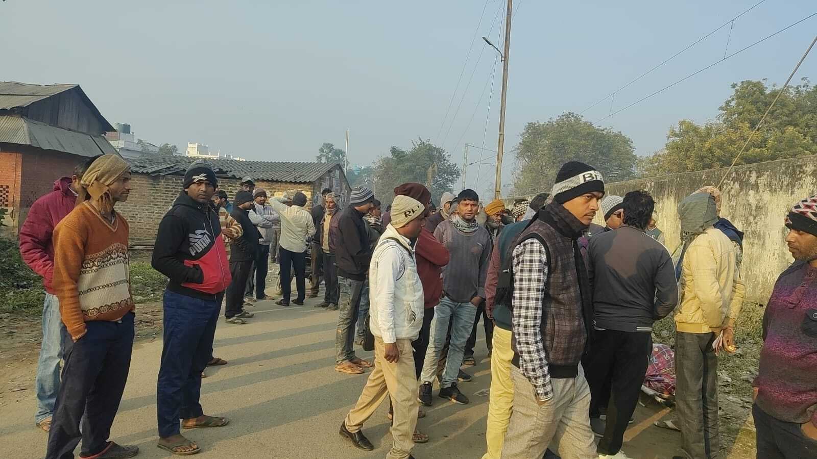 ट्रेन की चपेट में आने से 35 वर्षीय युवक की मौत