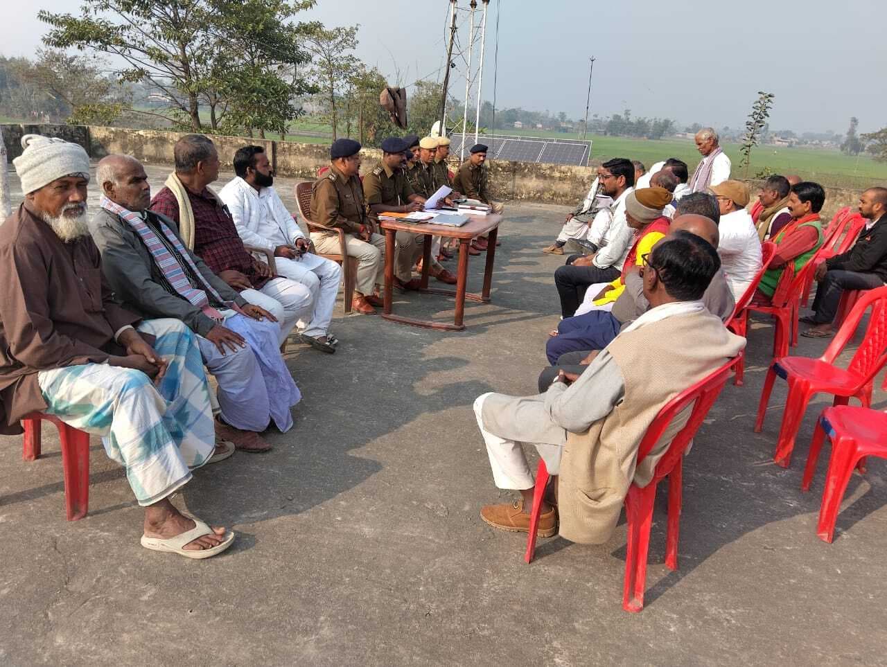 शांतिपूर्ण माहौल में पूजा मनाने की अपील