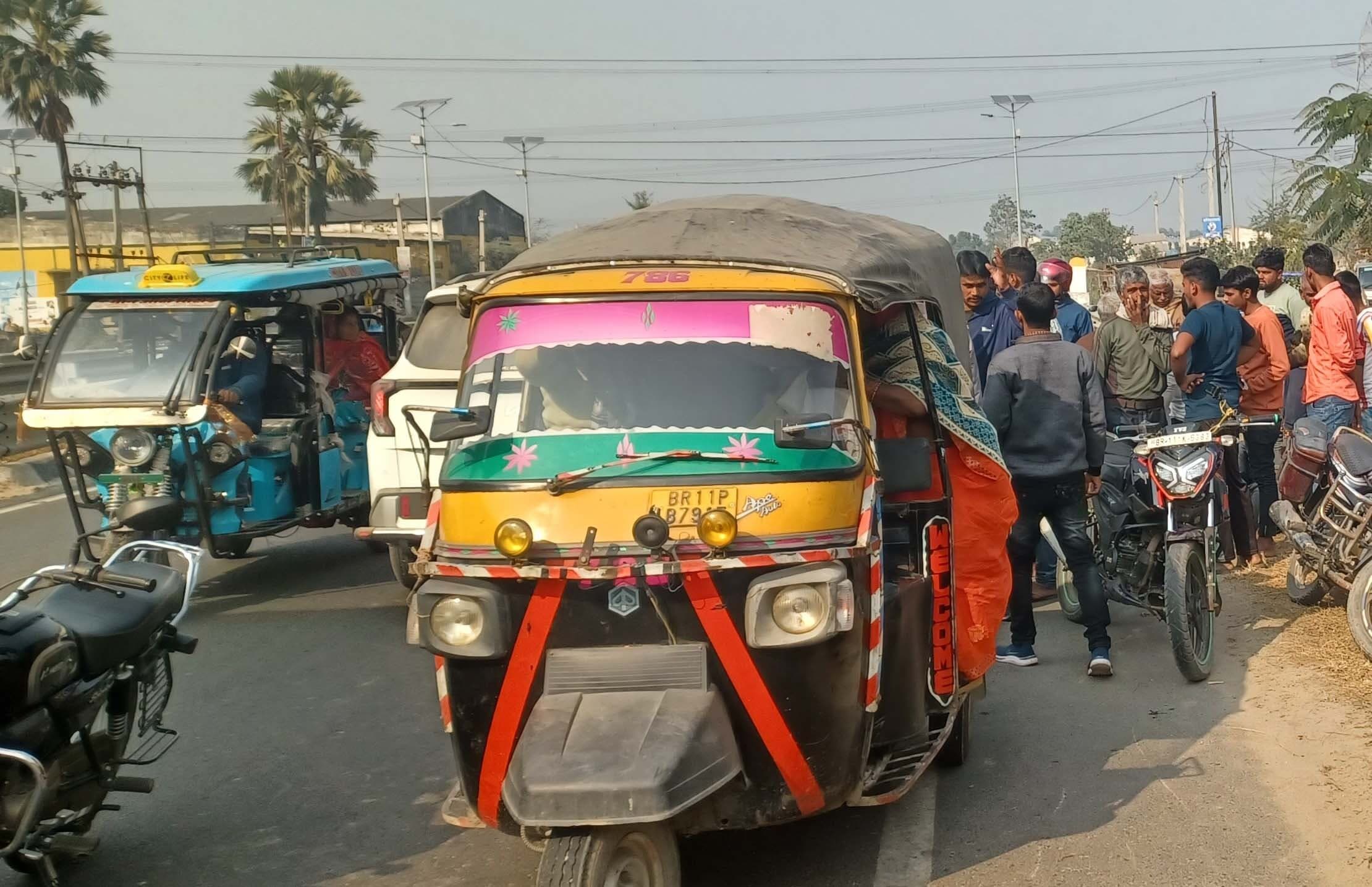 दो बाइकों की आमने-सामने टक्कर में दो घायल