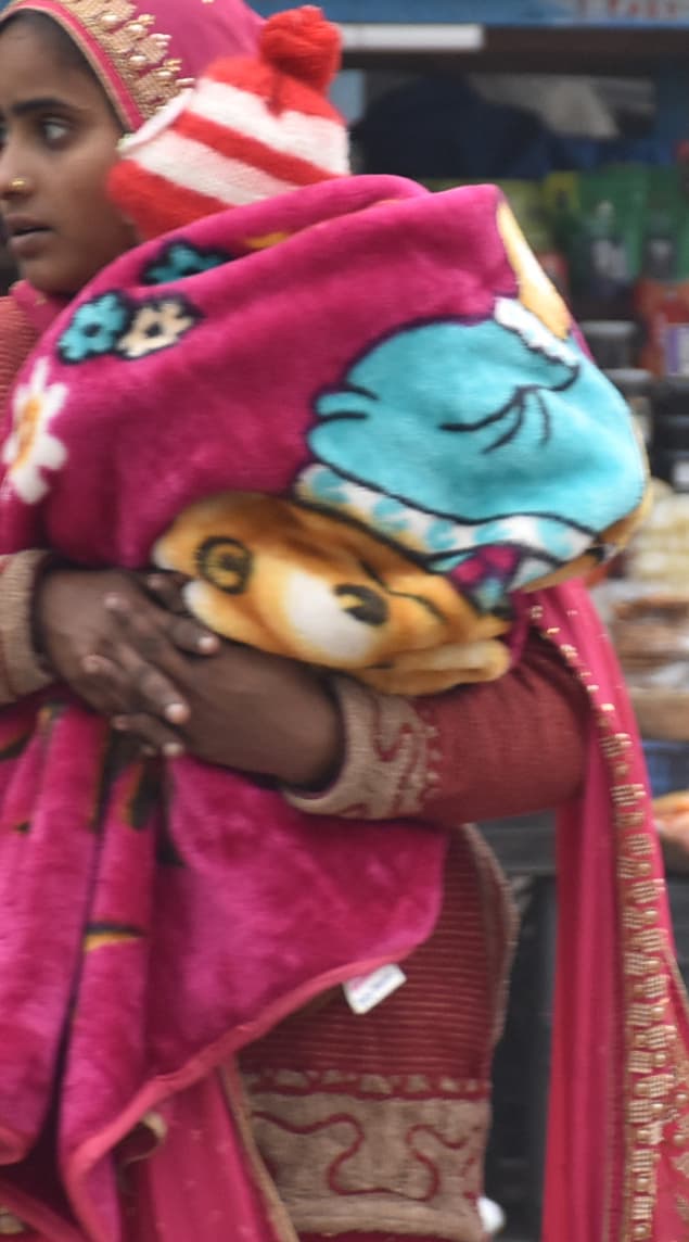 दिन में धूप से मिलेगी राहत, पर शाम के बाद ठंड संग कोहरे का दिखेगा असर