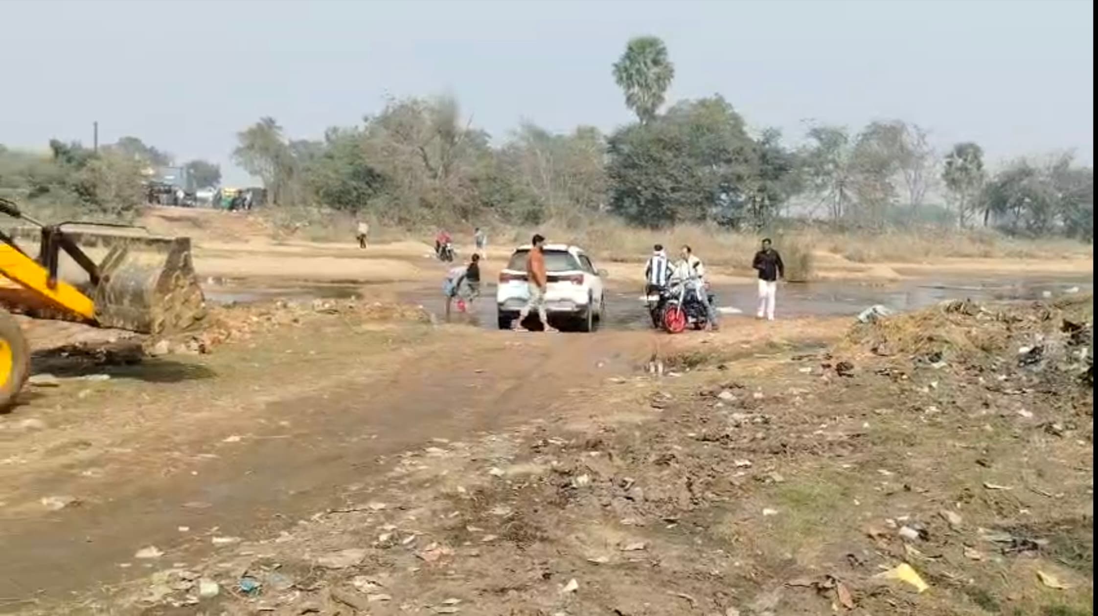 कैरी शरीफ में उर्स को लेकर नदी में बनाया गया डायवर्सन