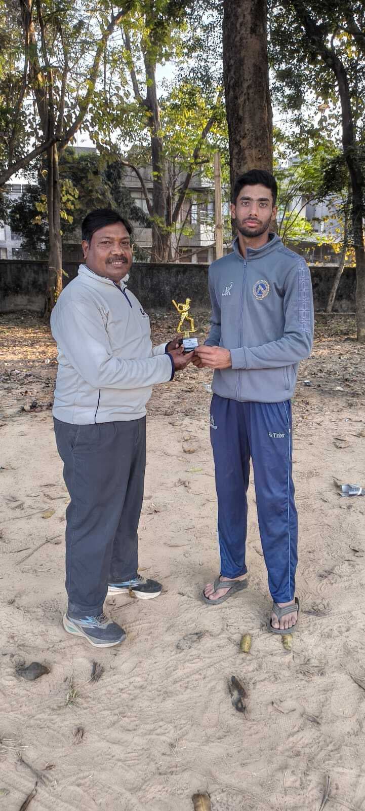 Jsca A division legaue : रोमांचक मैच में एल टाउन की टीम ने स्टूडेंट सीसी को एक विकेट से हराया