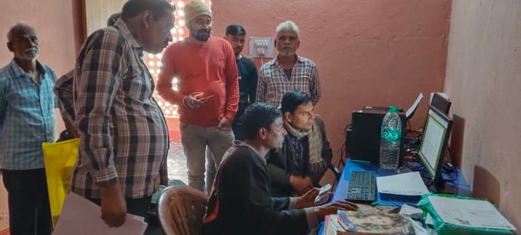 जनशिकायत समाधान दिवस के प्रति दिखी प्रशासनिक उदासीनता