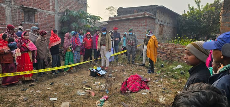 संदेहास्पद स्थिति में महिला की मौत, घर के पीछे मिला शव