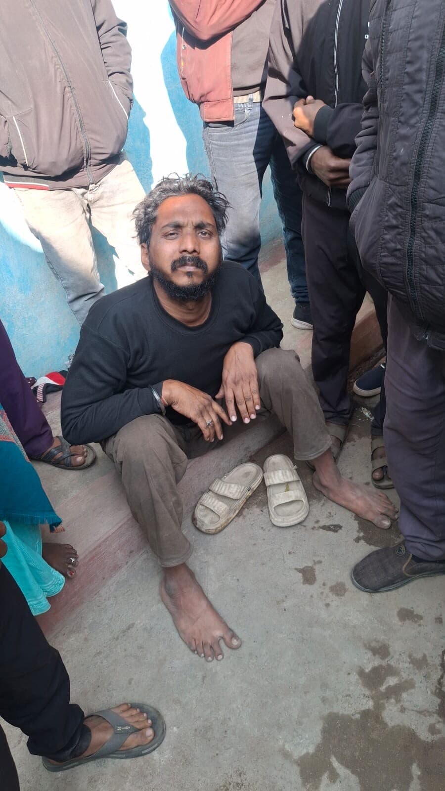 Giridih News :कर्ज वसूली करनेवाले एजेंटों से परेशान मां-बेटी ने की आत्महत्या