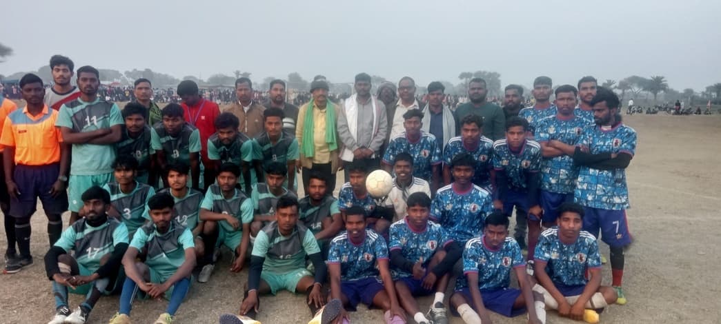 फाइनल मुकाबले में साहिबगंज बंगलिया की टीम ने दर्ज की जीत