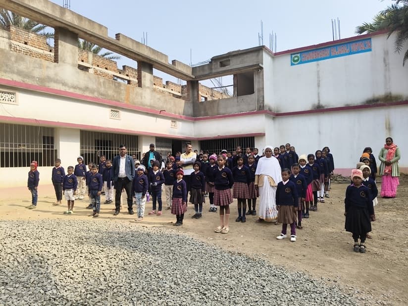 ललमटिया चांद भैरव राजा राज आवासीय विद्यालय का भविष्य संकट में