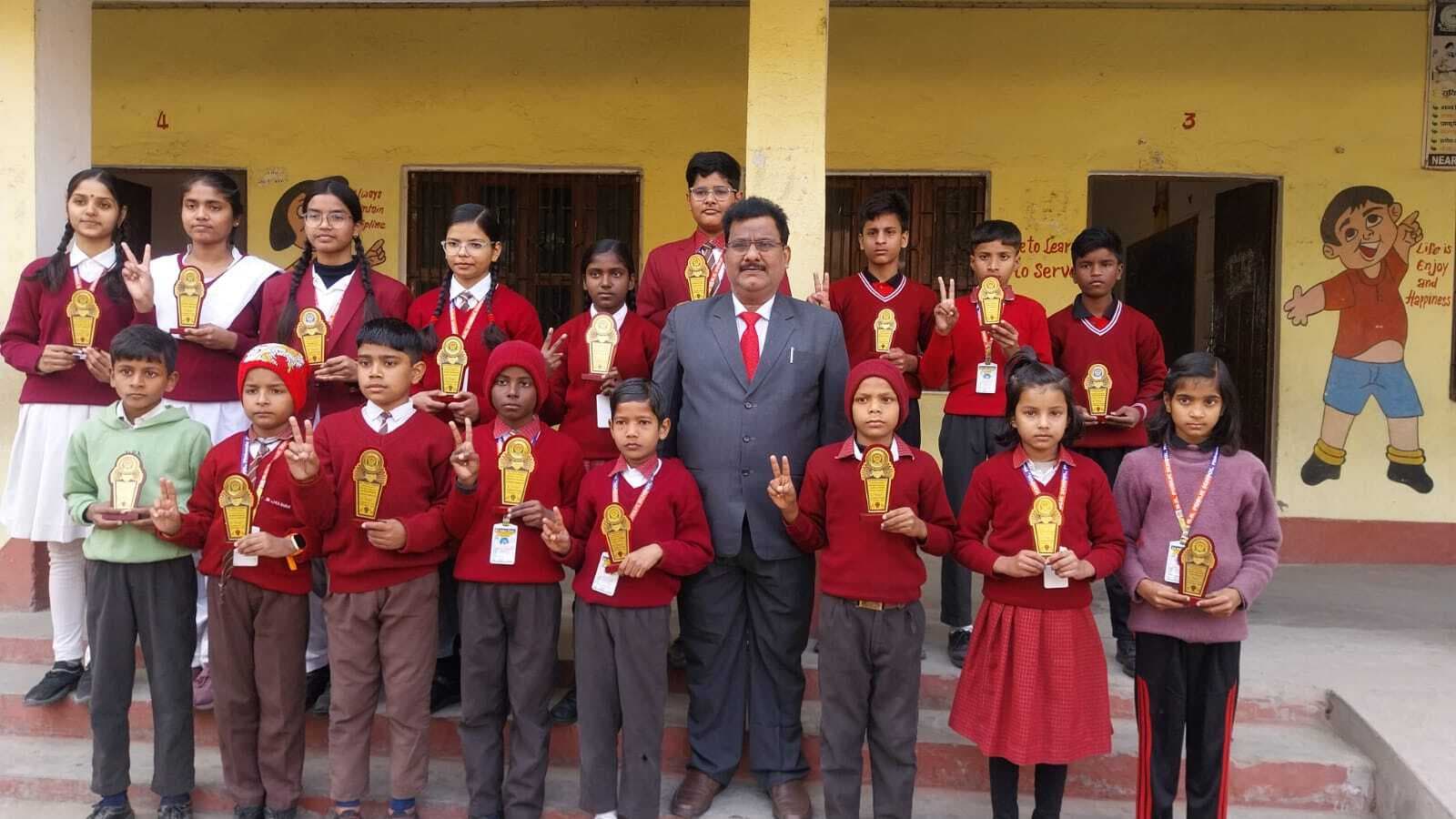 बीके पब्लिक स्कूल में उड़ान टैलेंट सर्च प्रतियोगिता के विजेता सम्मानित