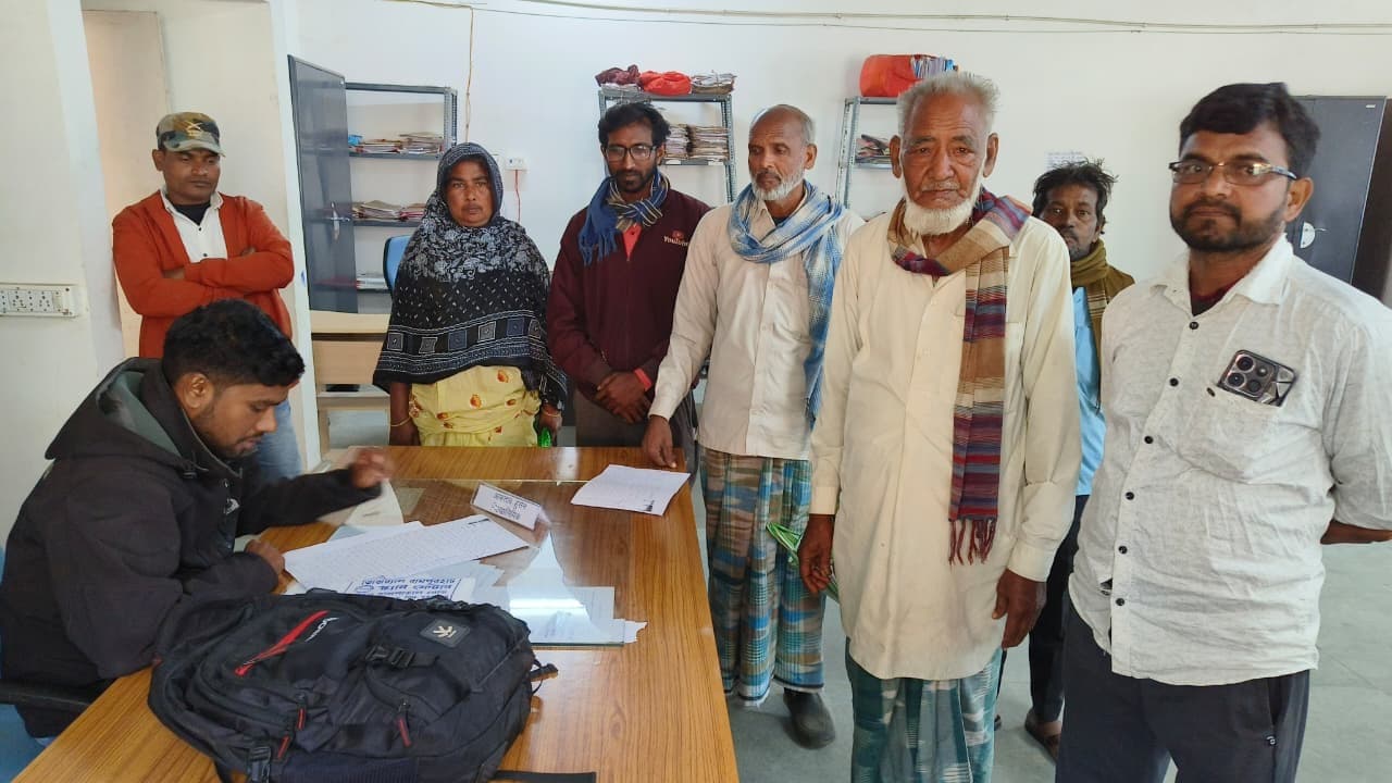 महेशपुर : सरकारी जमीन अतिक्रमण मुक्त कराने की मांग