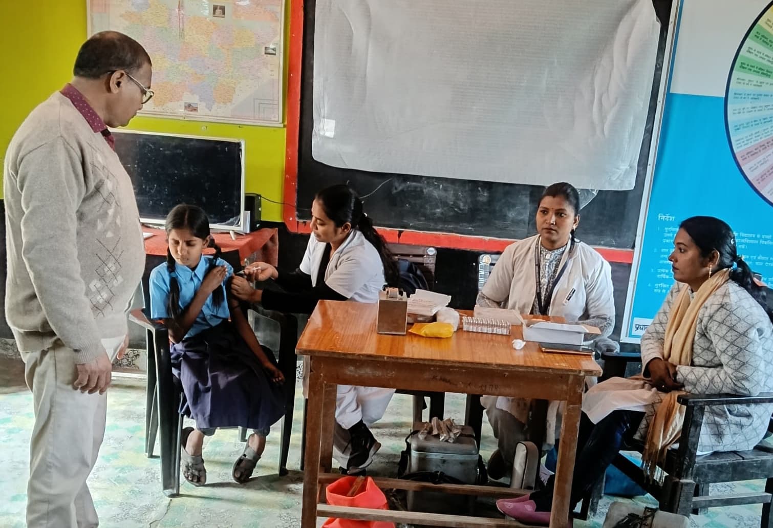 70 बच्चियों को एचपीवी वैक्सीन की दी गयी दूसरी खुराक