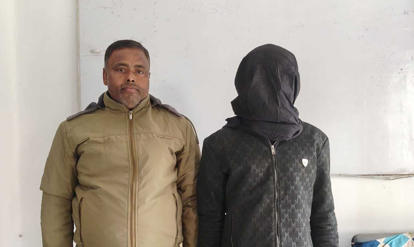 बहुचर्चित टेंट संचालक छोटेलाल यादव हत्याकांड का इनामी आरोपित बंटी यादव गिरफ्तार