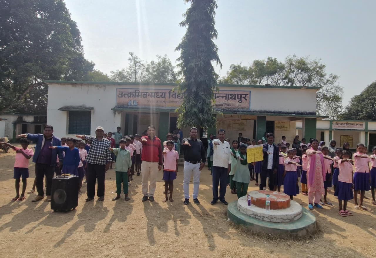 करमाटांड़ : बाल विवाह रोकथाम के लिए दिलाई गयी शपथ