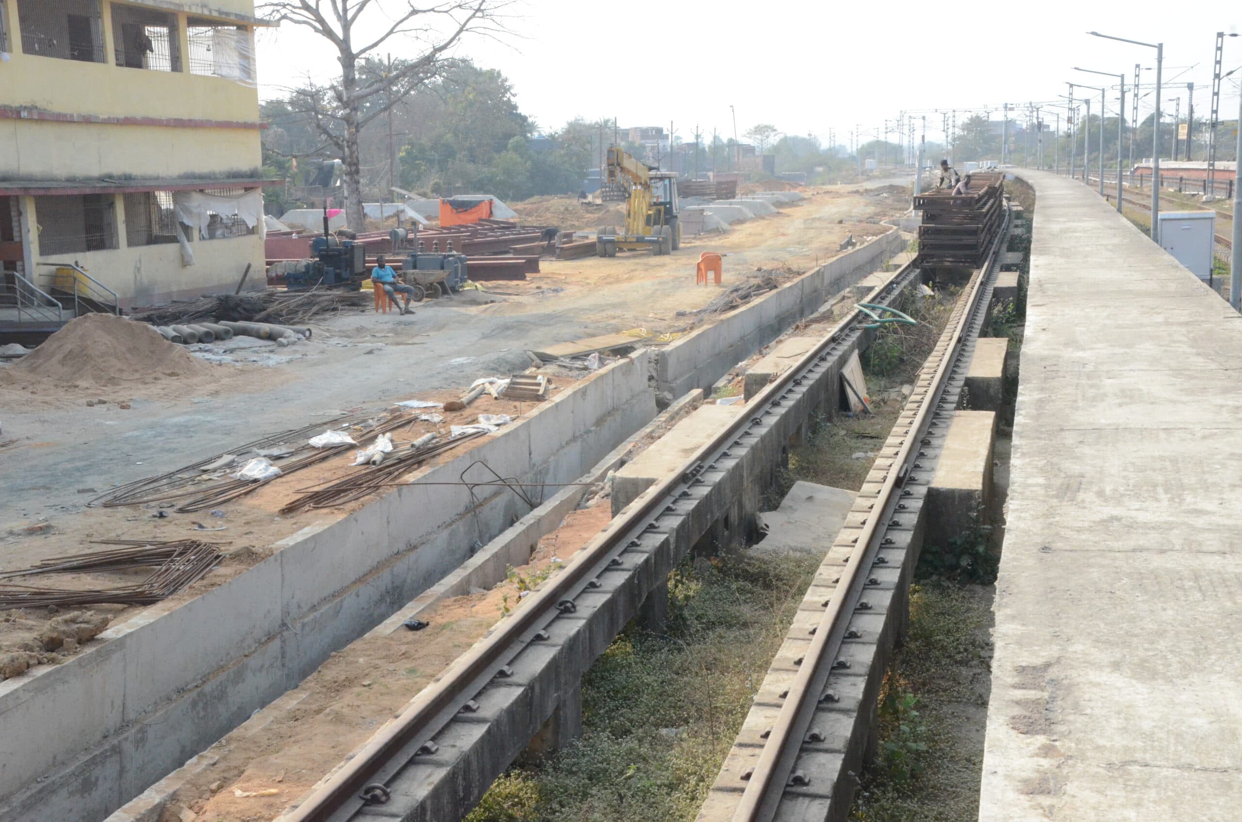 Deoghar news : आरटीआइ की जानकारी, 31 दिसंबर 2025 में ही देवघर में वाशिंग पिट बनकर तैयार, लेकिन अब भी चल रहा काम