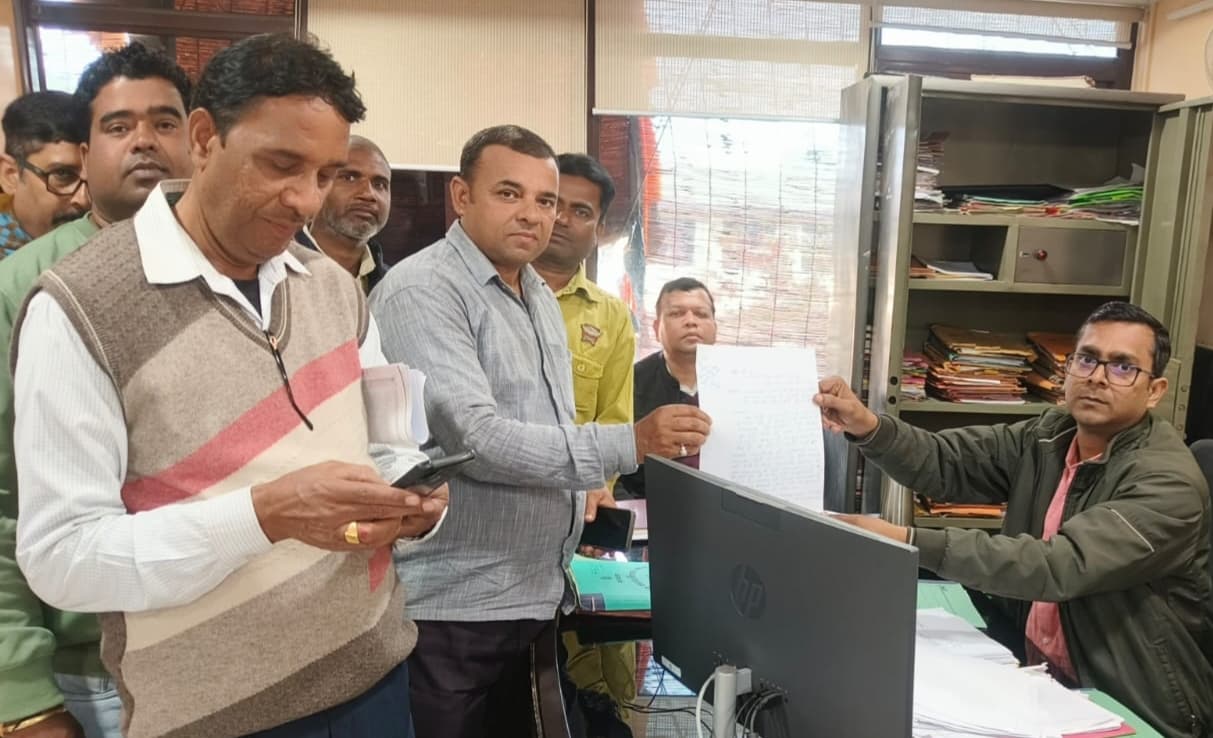 Bokaro News : चास नगर निगम क्षेत्र में बिना लाइसेंस संचालित आरओ वाटर प्लांट पर कार्रवाई की मांग