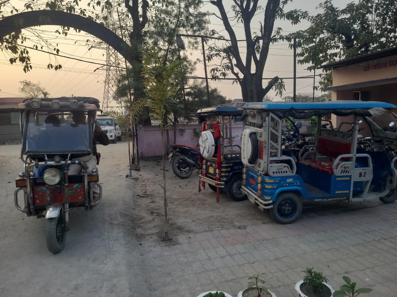 एनएच-एसएच पर चला अभियान, एक दर्जन ई-रिक्शा जब्त