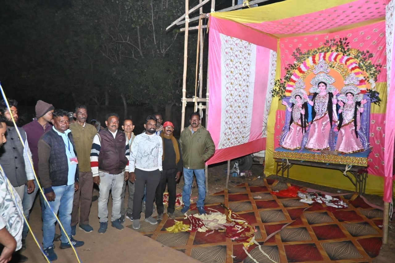 East Singhbhum News : आमडीह को प्रथम व हलुदबनी की टुसू को द्वितीय पुरस्कार