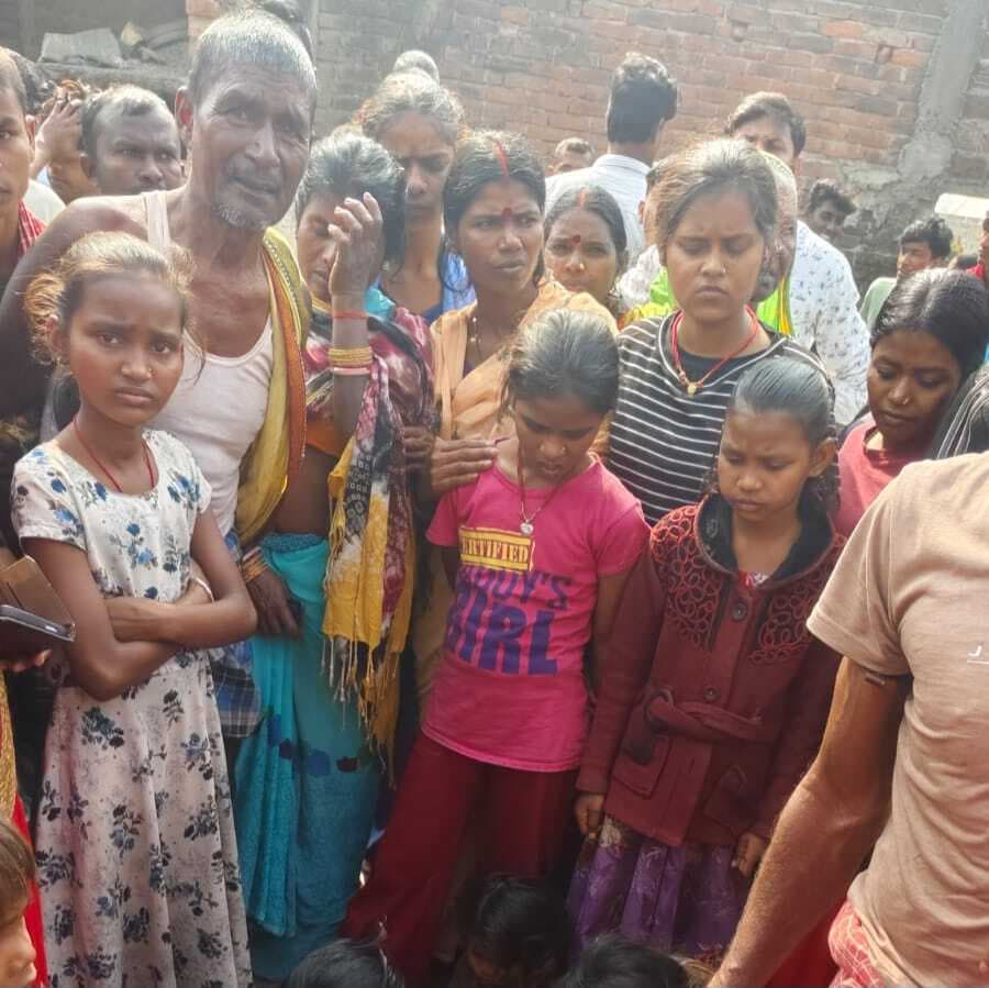 ईंट लदे तेज रफ्तार ट्रैक्टर ने मासूम को कुचला, मौत, सड़क जाम से आवागमन ठप