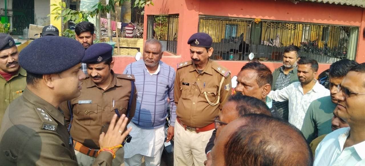 6. लोन रिकवरी को निकला एसबीआई का सहायक प्रबंधक लापता, खगड़िया रेलवे स्टेशन पर मिली बाइक