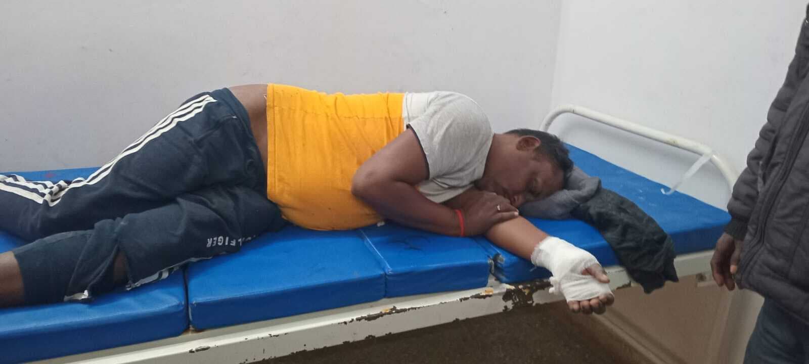 टोटो पलटने से एक जख्मी, अस्पताल में भर्ती