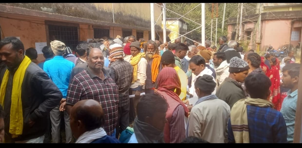 पैक्स चुनाव: पहले दिन अध्यक्ष के लिए 21 व सदस्य के लिए 71 ने भरा पर्चा