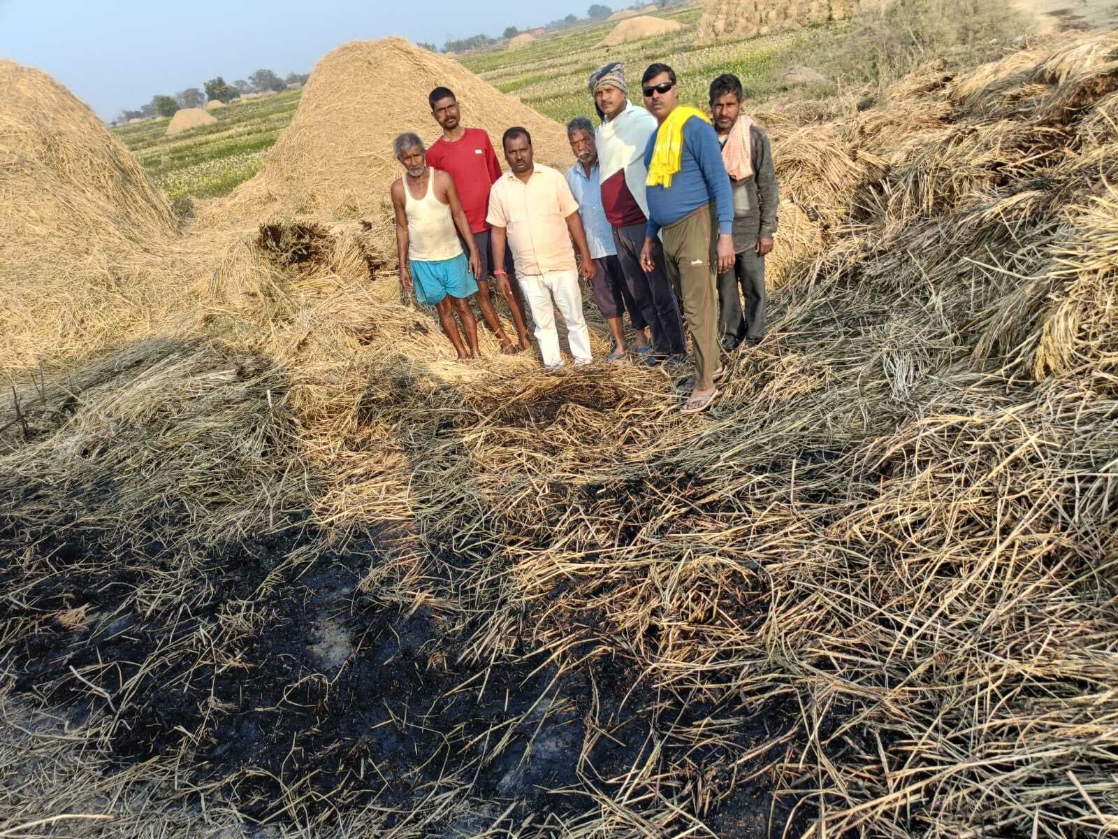 Auranhabad News : अंबा के चिल्हकी व नवीनगर के चंद्रगढ़ गांव में खलिहान में लगी आग