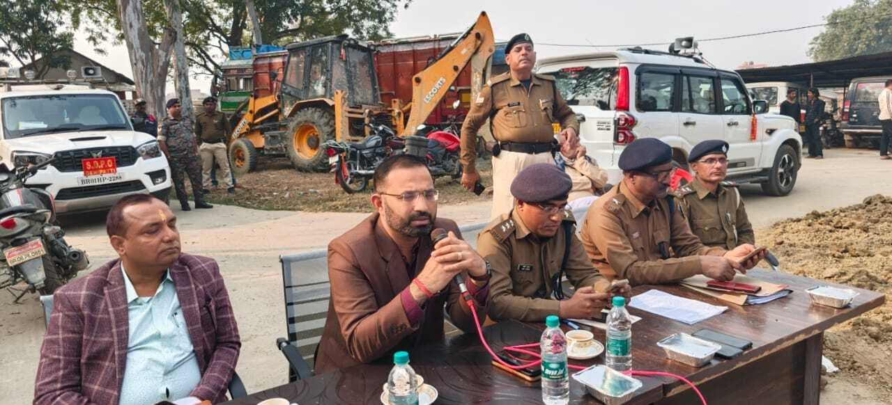 Madhubani News :सरस्वती पूजनोत्सव के दौरान विधि व्यवस्था कायम रखने के लिए शांति समिति ने की बैठक