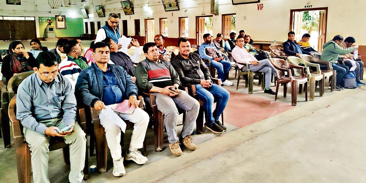 East Singhbhum News : परीक्षा केंद्र से शिकायत नहीं आनी चाहिए, सीसीटीवी व सभी सुविधाएं उपलब्ध करायें