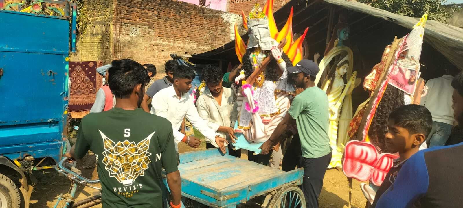 वसंत के आगमन के साथ आज घरों व स्कूलों में विराजेगी माता सरस्वती