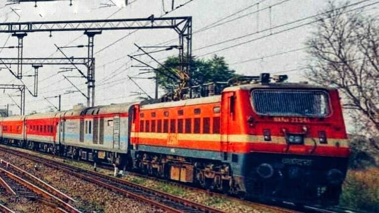 टाटानगर-थावे एक्सप्रेस में यात्रियों को मिलेंगी अधिक सुरक्षित और आधुनिक सुविधाएं