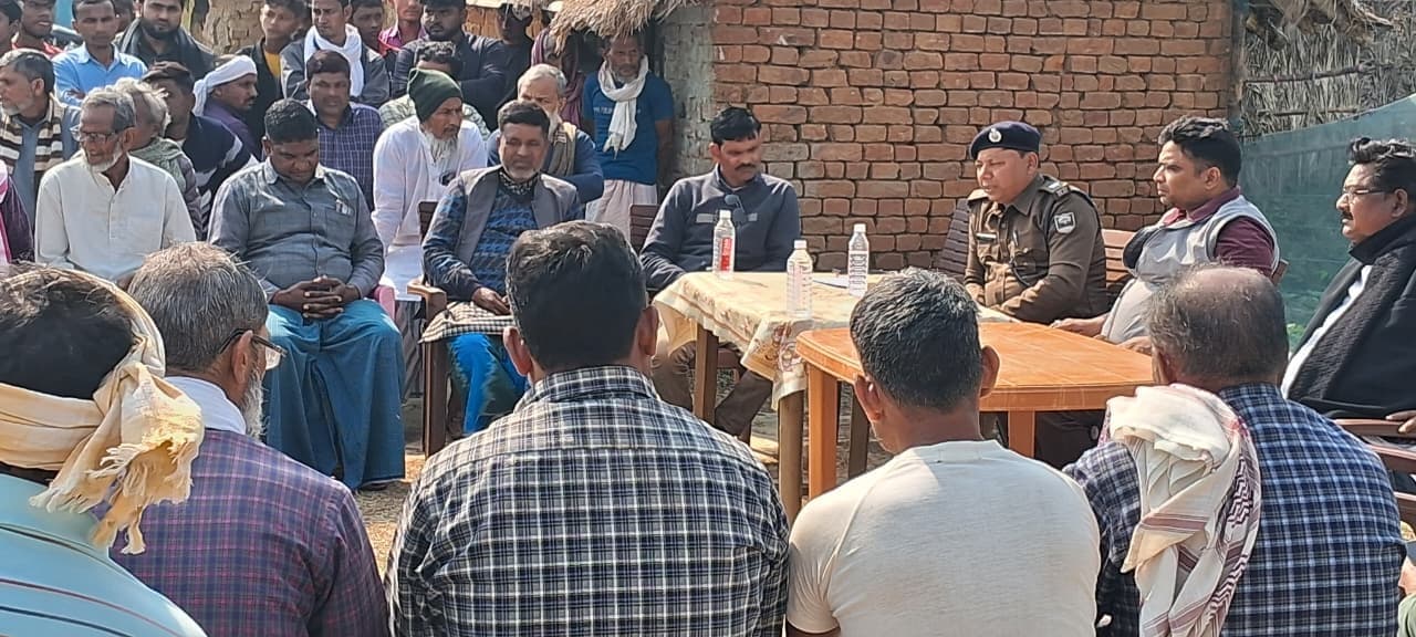 स्कूल के रास्ते को लेकर ग्रामीणों में बनी सहमति