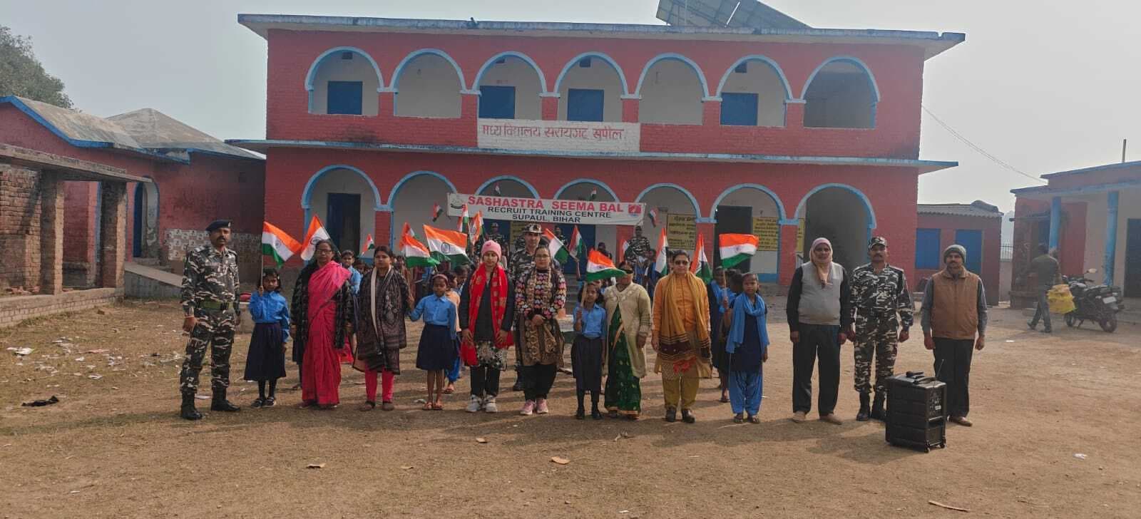 सरायगढ़ में गूंजा वंदे मातरम्, एसएसबी जवानों ने छात्रों संग जगायी राष्ट्रप्रेम की अलख