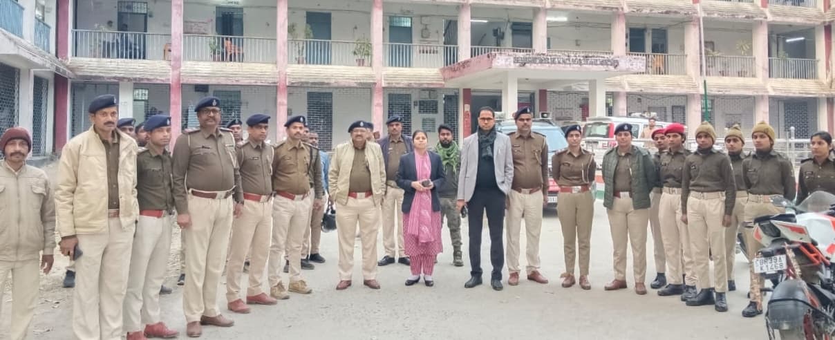 सरस्वती पूजा के मद्देनज़र बारसोई में प्रशासन सतर्क, निकाला गया फ्लैग मार्च